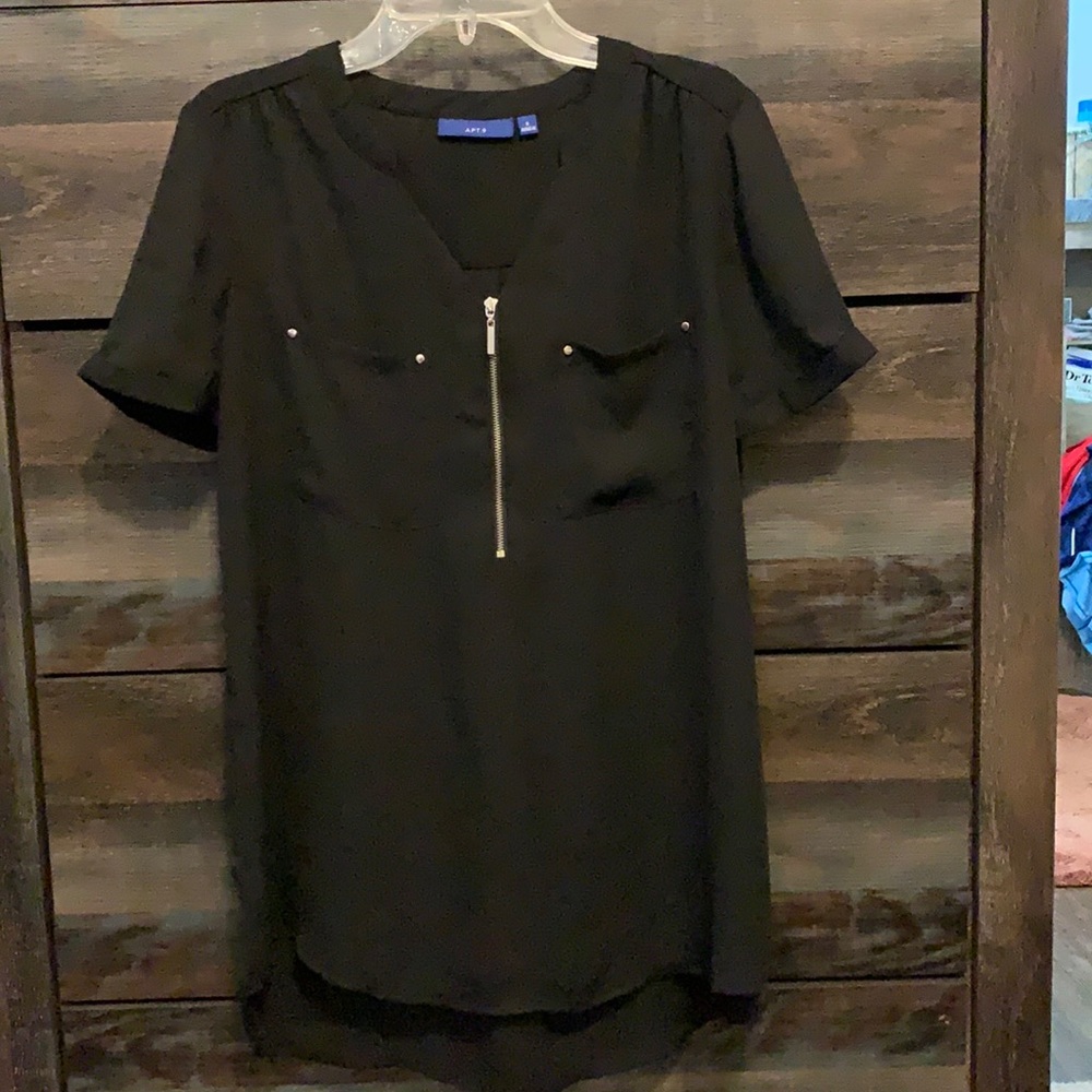 Apt9 women’s shirt never worn